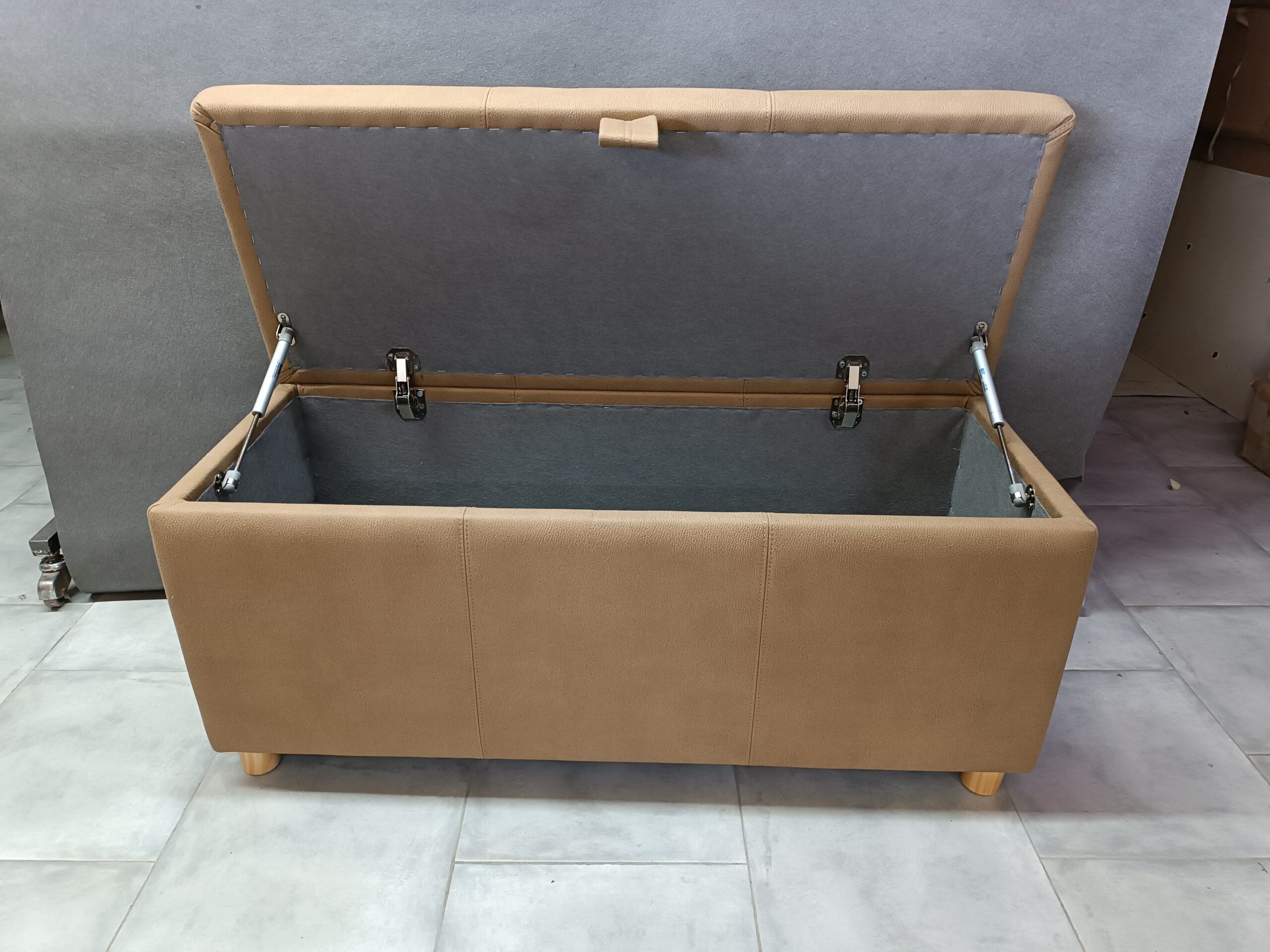 BANQUETA MARTE (4)